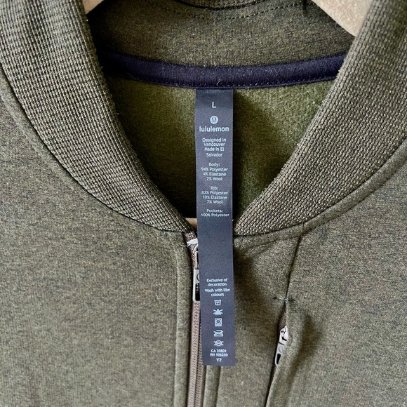 Never Worn Lululemon City Commuter Bomber Jacket! - Picture 5 of 5